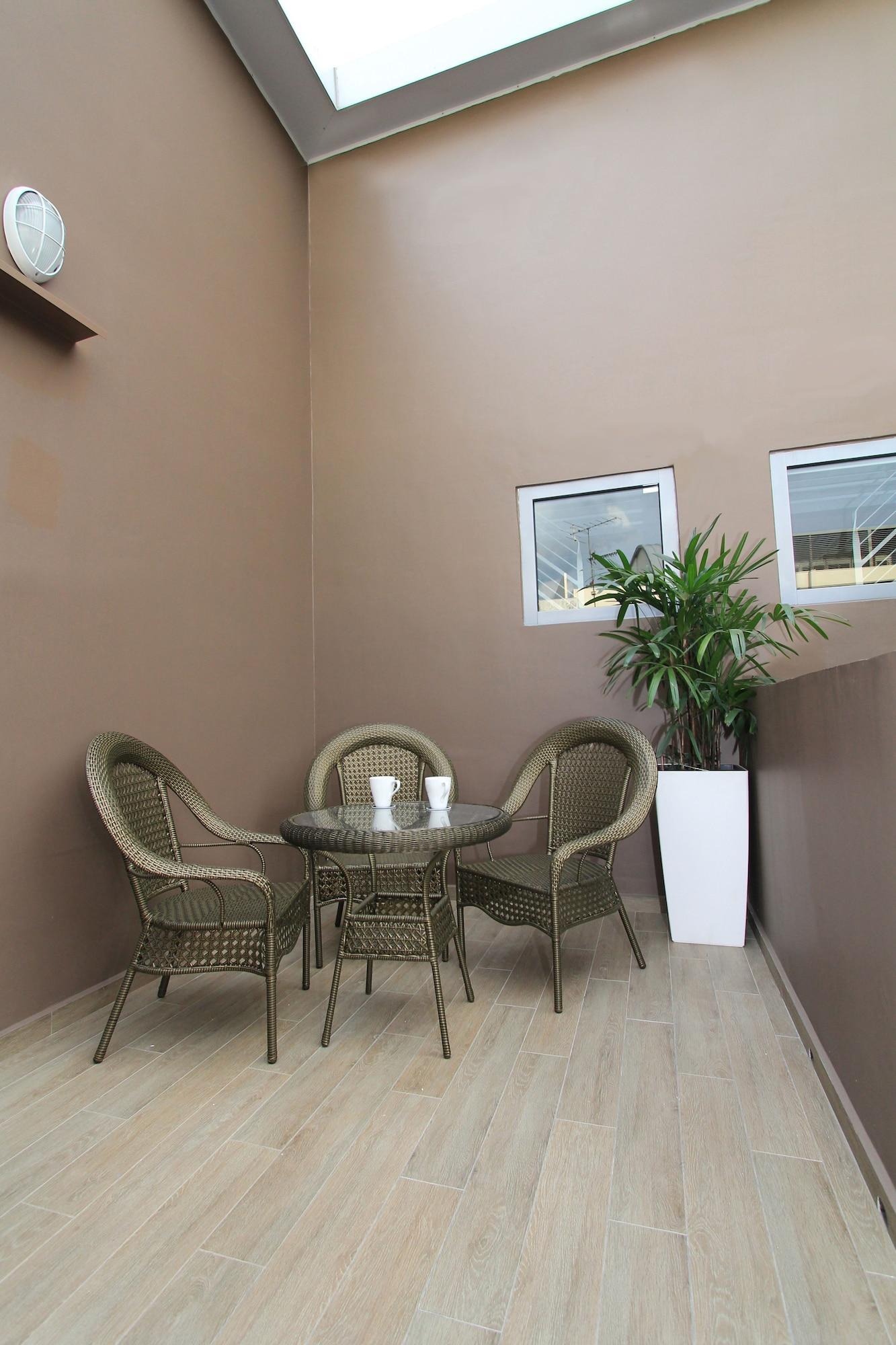 Khách sạn Arton Boutique 3*